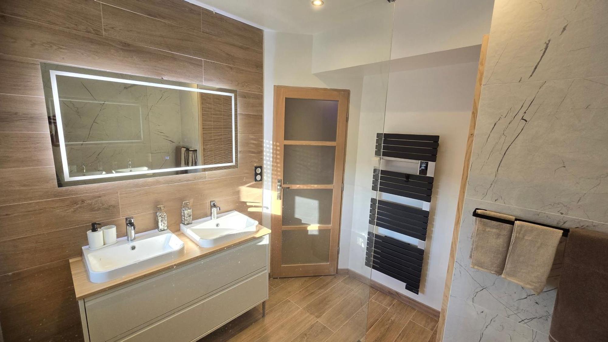 Arkana, Appartement Avec 2 Places De Parking Dole Exteriér fotografie